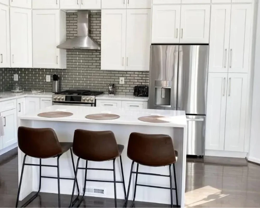 L-Shape-Kitchen-With-Island-in-Burke-VA